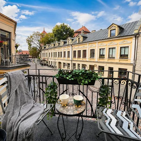 Old Town 2br I Private Terrace I Balcony I Self Check-in I Cohost Apartment Kaunas