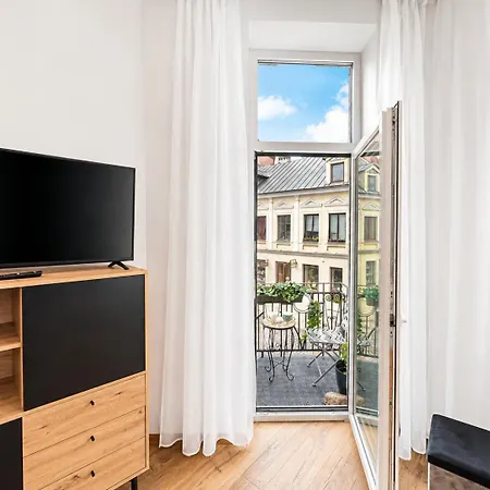 Old Town 2br I Private Terrace I Balcony I Self Check-in I Cohost * Kaunas