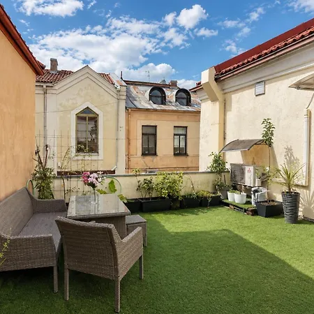 Old Town 2br I Private Terrace I Balcony I Self Check-in I Cohost Apartment *