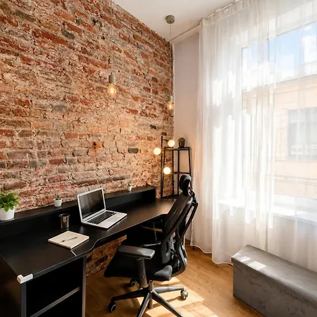 Apartment Old Town 2br I Private Terrace I Balcony I Self Check-in I Cohost