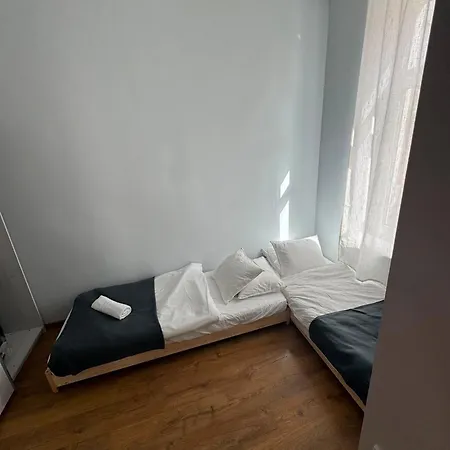 Old Town 2br I Private Terrace I Balcony I Self Check-in I Cohost Apartment
