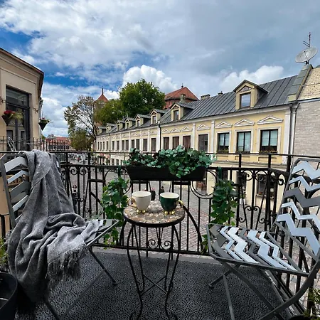 Apartment Old Town 2br I Private Terrace I Balcony I Self Check-in I Cohost *